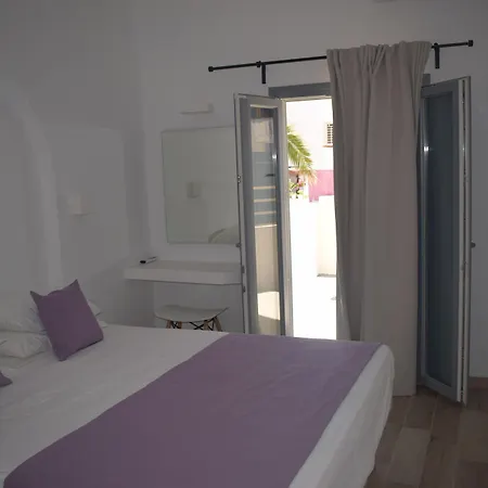 Selena * Kamari (Santorini)