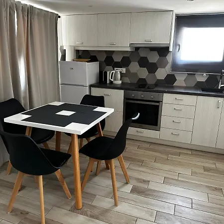 Selena アパート *