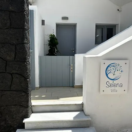 Selena Apartment *