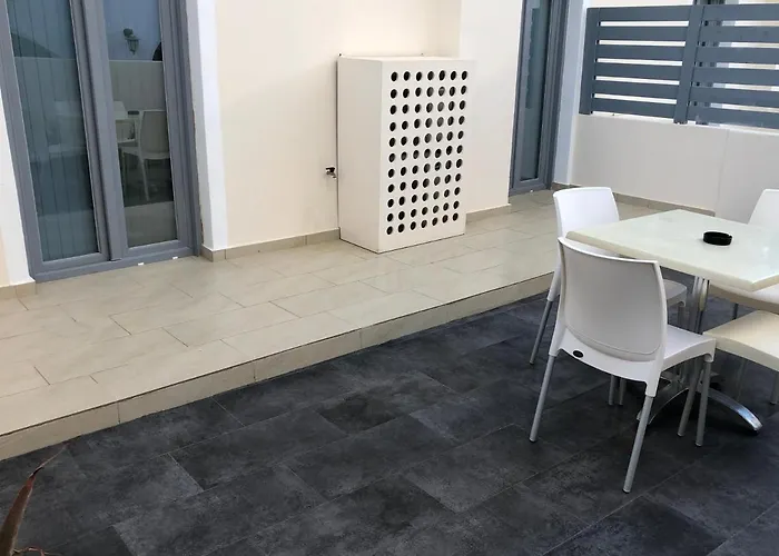 Selena * Kamari (Santorini)