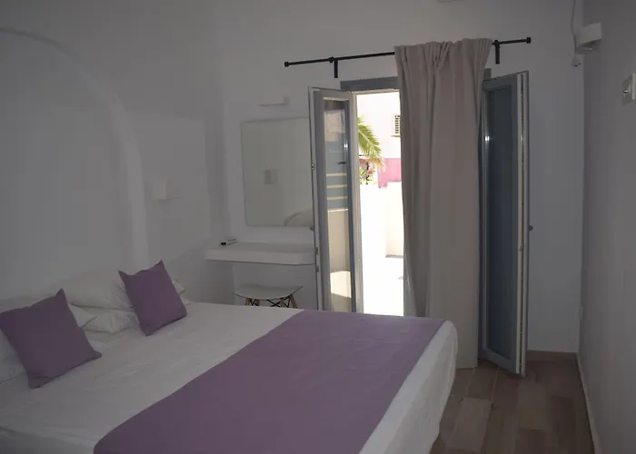 Selena * Kamari (Santorini)